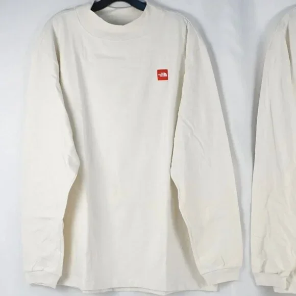 The North Face Mens TNF Red Box Logo Long-Sleeve Tee in White Dune Oversized Fit - Picture 7 of 11